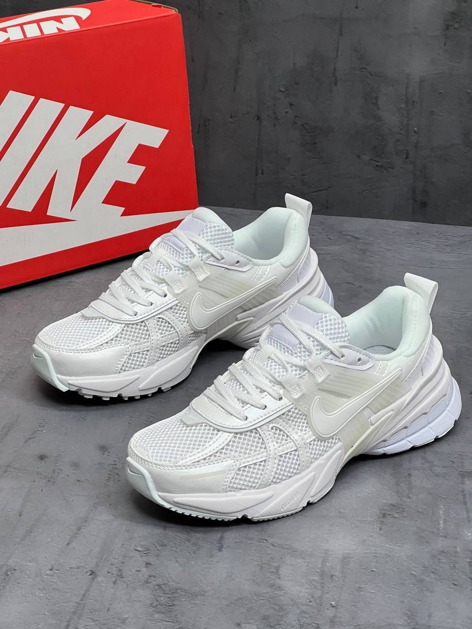 кроссовки nike,женские кроссовки nike,кроссовки,кроссовки nike v 2 k run,nike v2k run кроссовки серебристый белый