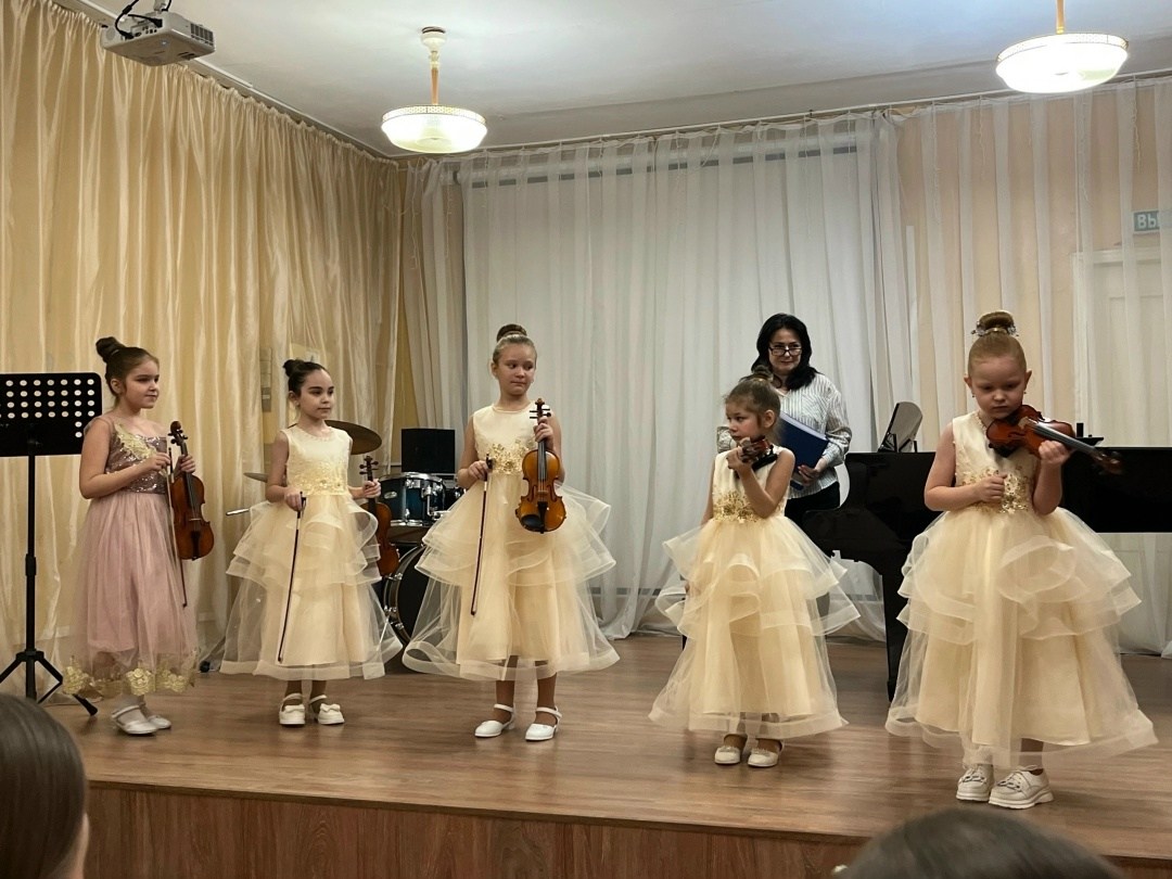 пышное платье для девочки,нарядное пышное платье для девочки,платье для девочки,праздничное платье нарядное,детские платья нарядные