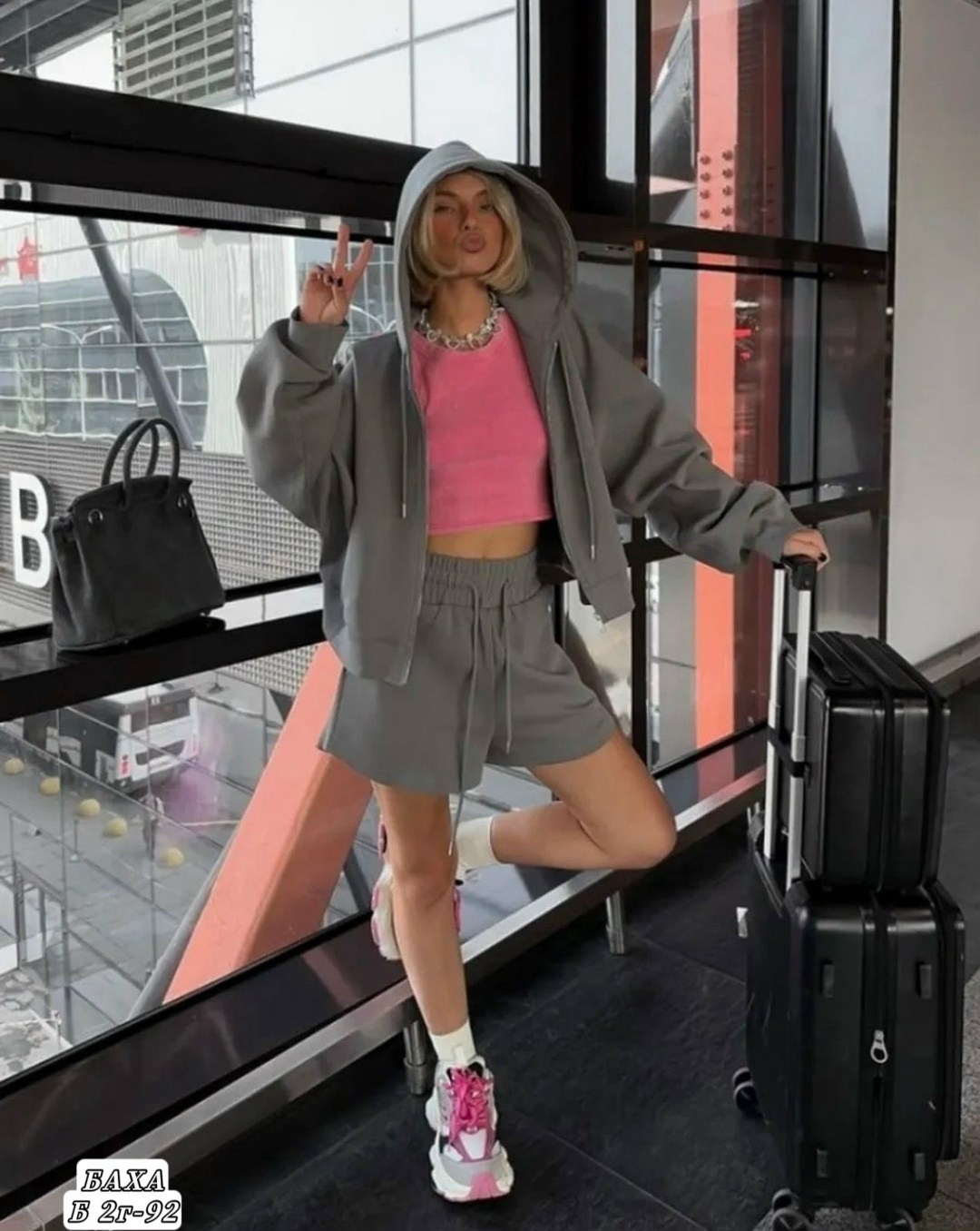 спортивные костюм с шортами,женский костюм с шортами,костюм спортивный,спортивная одежда для девушек,повседневный спортивный костюм