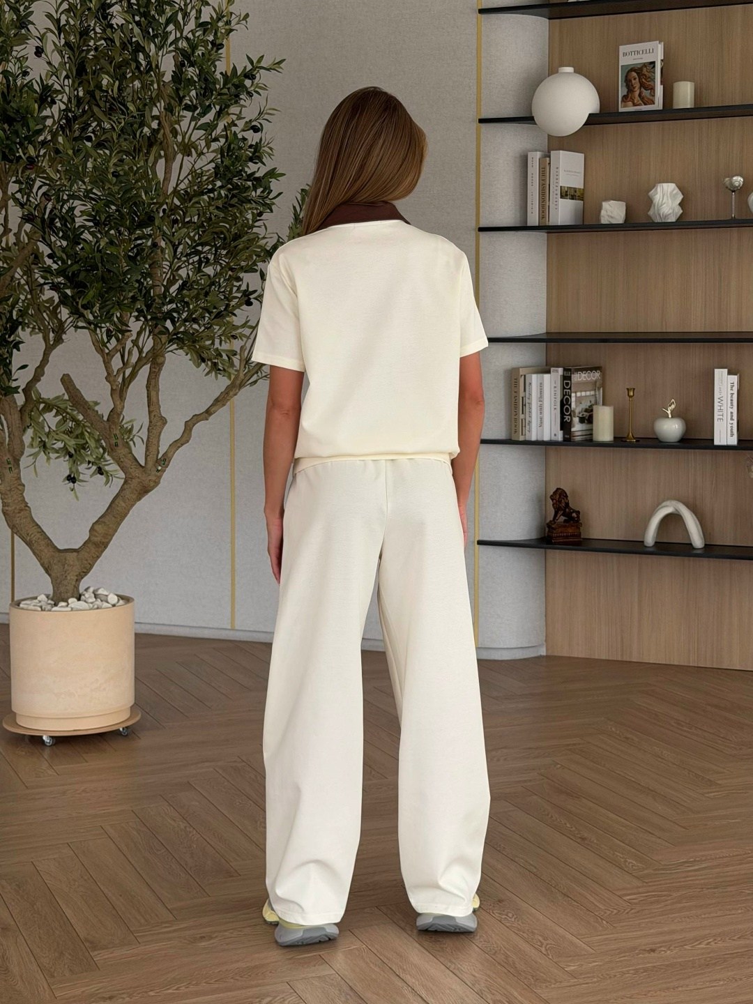 стильные костюмы,повседневный костюм,женский костюм,белые брюки