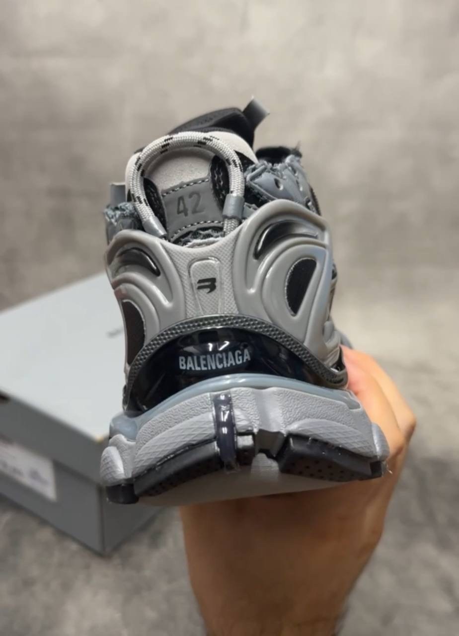 мужские кроссовки balenciaga runner темно-серые,черные серые мужские кроссовки runner balenciaga,balenciaga runner sneaker dark grey & black,кроссовки balenciaga runner,кроссовки balenciaga runner dar