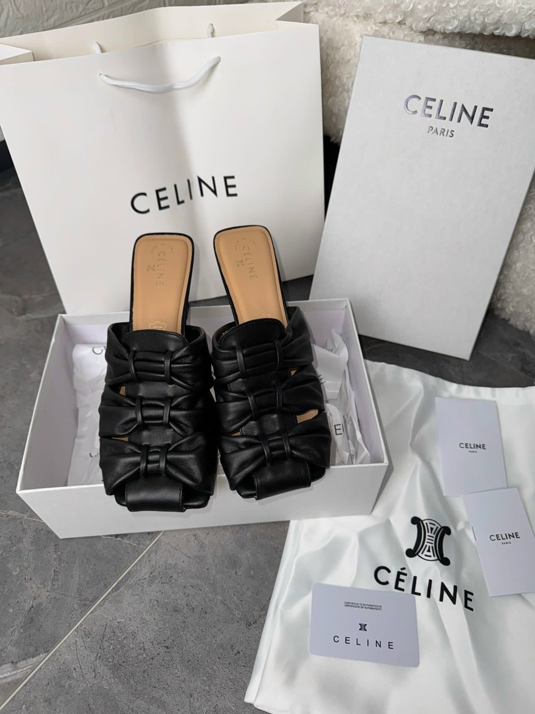 ,женские шлепанцы,тапочки модные,модные сандалии,сандалии