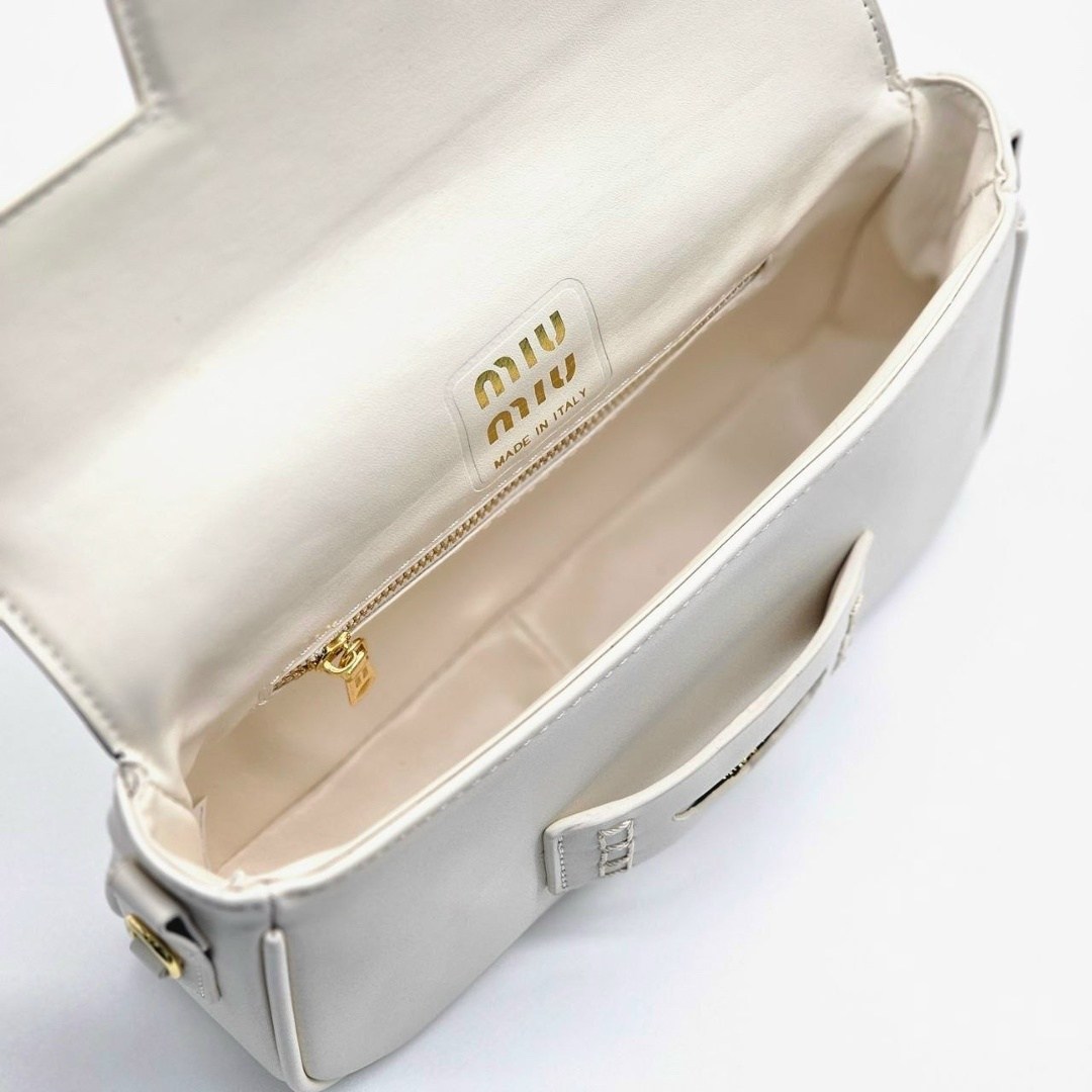 сумка miu miu женская,женская сумка furla,белая сумка женская,сумка белая,сумка miu miu