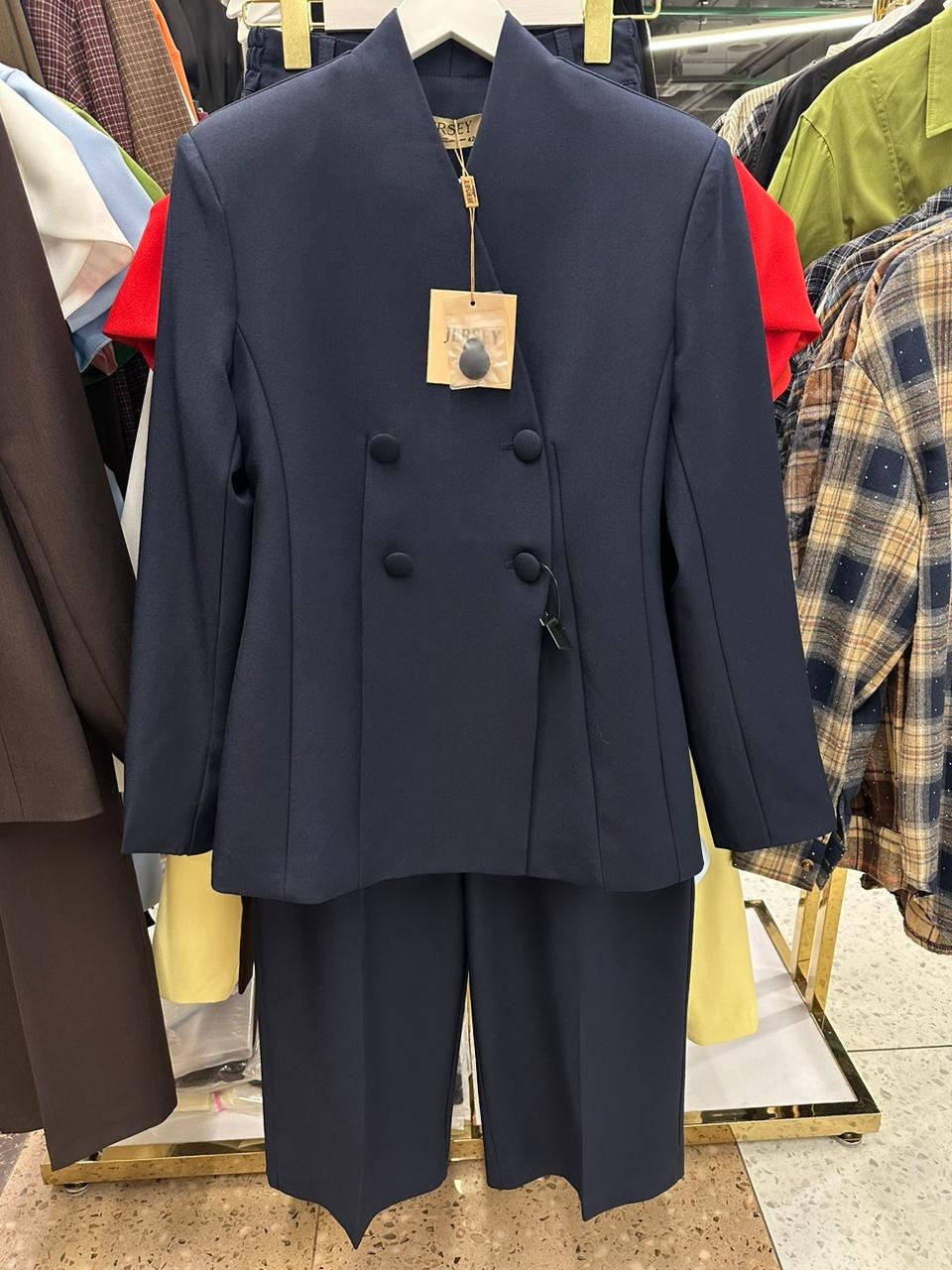 брючный костюм,белый брючный костюм,женский брючный костюм,стильные костюмы,классический костюм белый