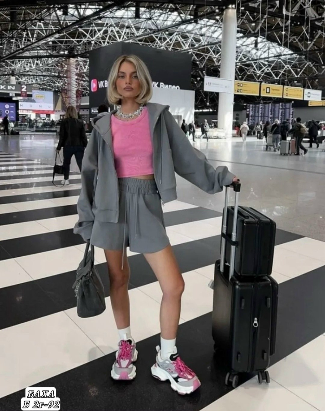 спортивные костюм с шортами,женский костюм с шортами,костюм спортивный,спортивная одежда для девушек,повседневный спортивный костюм