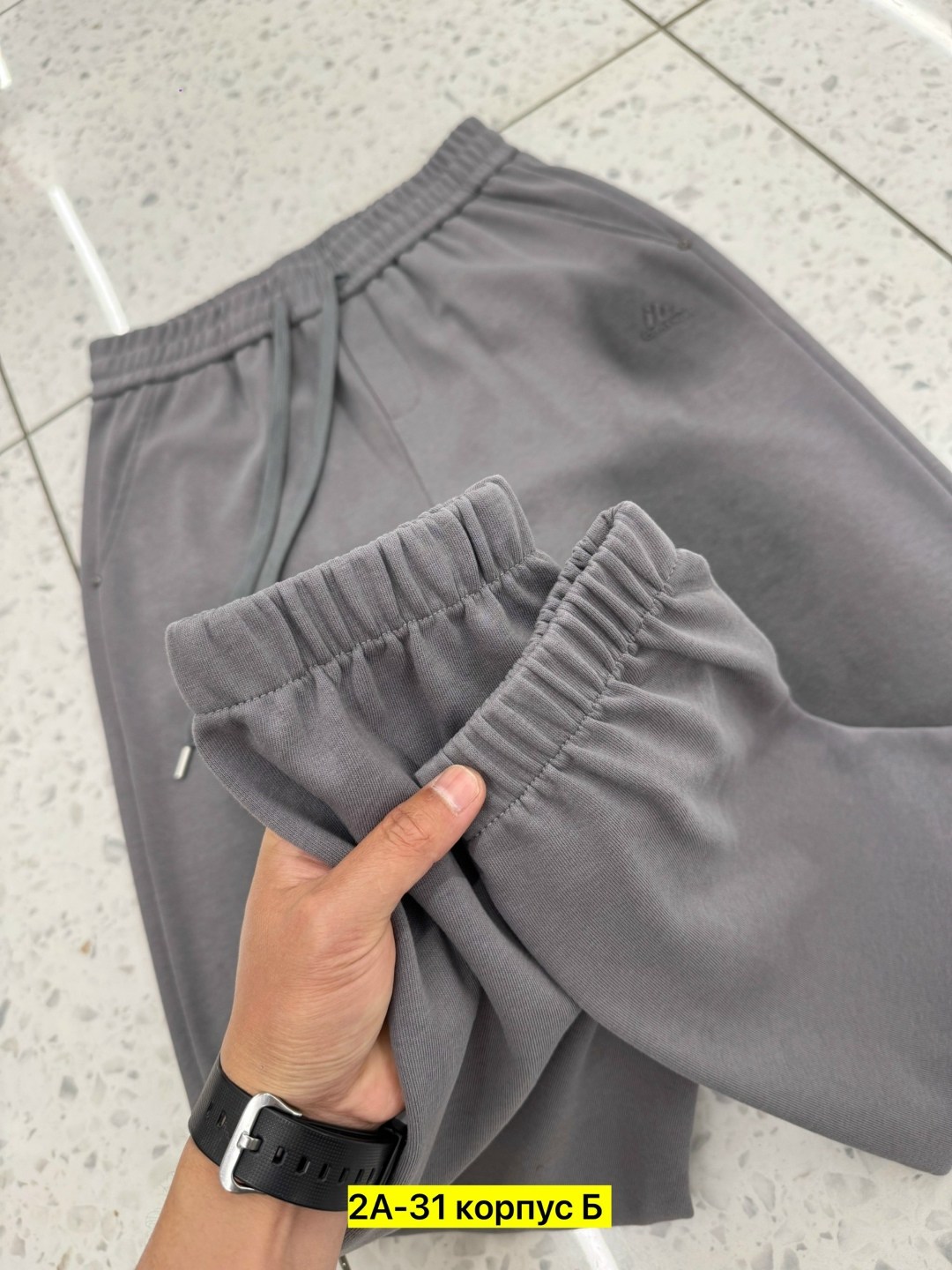 спортивные брюки,спортивные брюки мужские,штаны спортивные,спортивные брюки серые,спортивные штаны серые