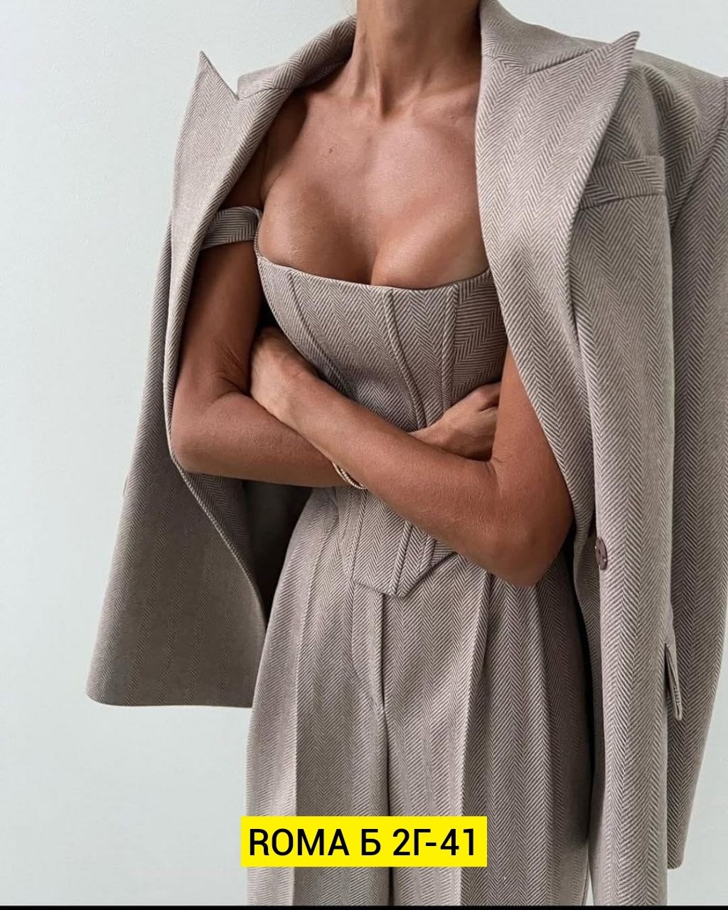 костюм тройка кашемир,комплект состоящий из двубортного жакета с поясом корсета,женский костюм,костюм тройка женский,костюм тройка драп