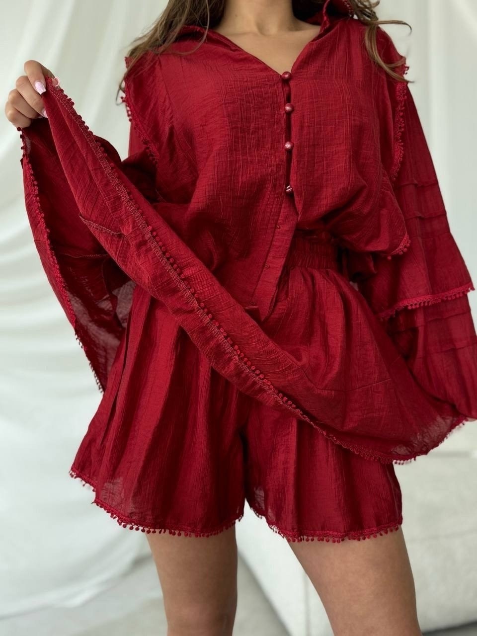 летние костюмы,костюм женский,костюм фиолетовый,блузка с оборками,костюм жен