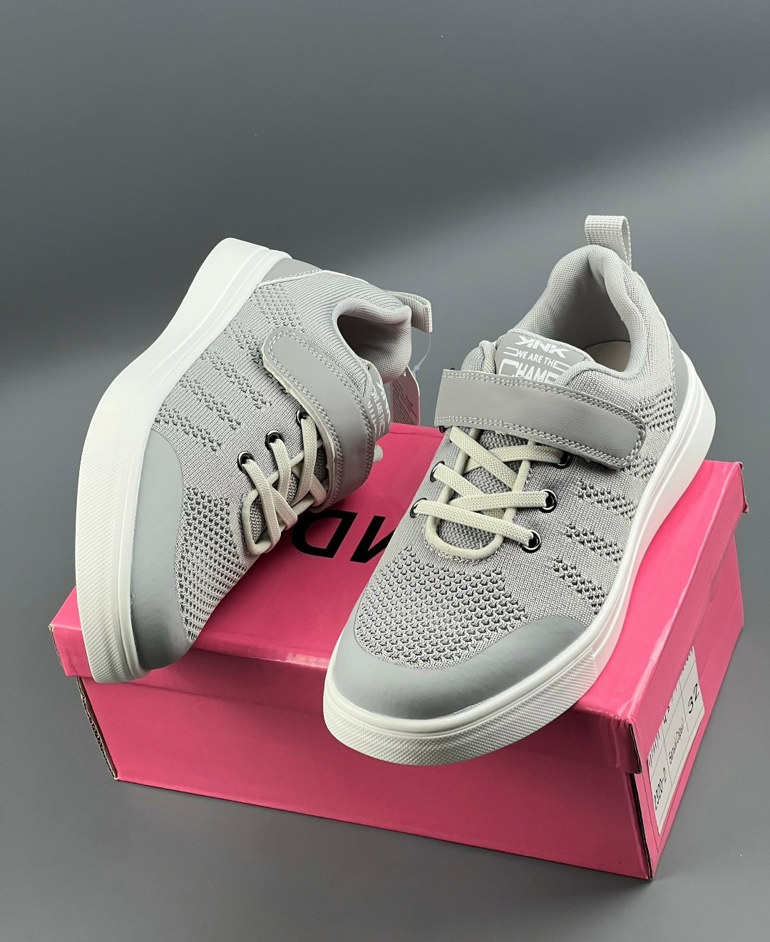 кроссовка детская,,детские кроссовки,серые кроссовки,спортивная