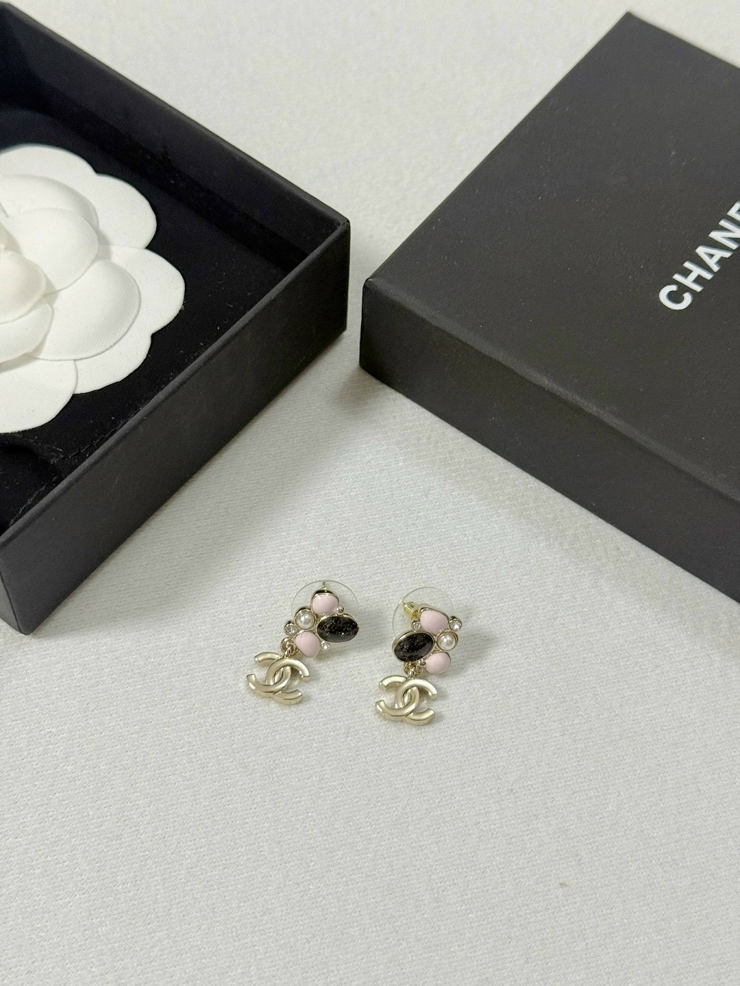 chanel серьги,серьги шанель черные,серьги шанель,женские модные серьги chanel,серьги шанель оригинал