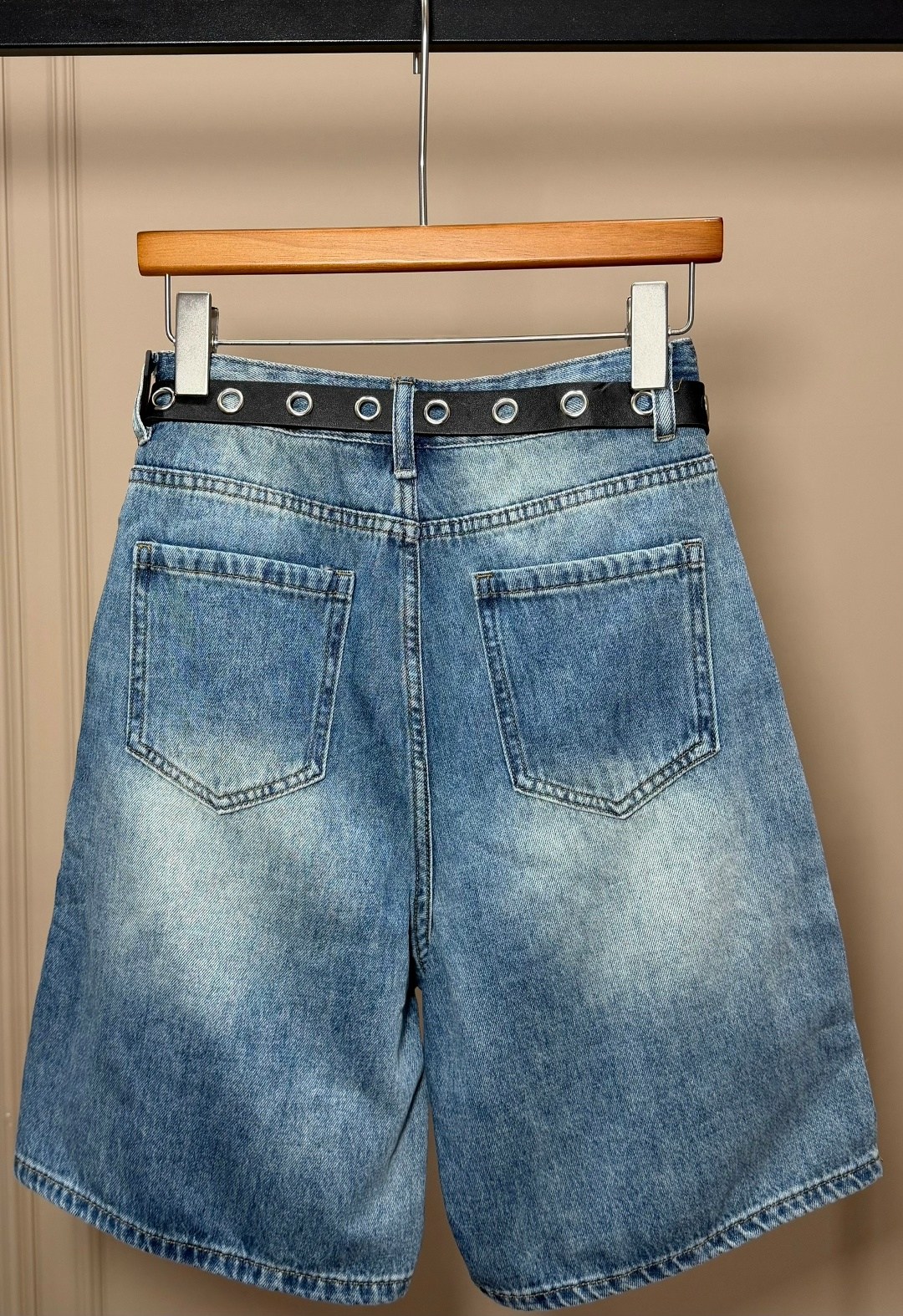 шорты женские джинсовые,джинсовые шорты,джинсовые шорты бермуды,шорты бермуды женские джинсовые,шорты летние джинсовые