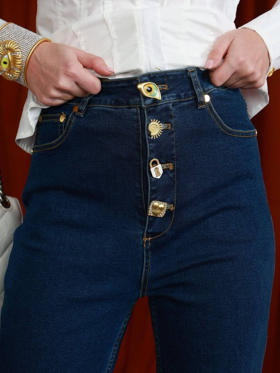 джинсовые брюки,джинсы широкие,модные джинсы,женские джинсы,расклешенные джинсы