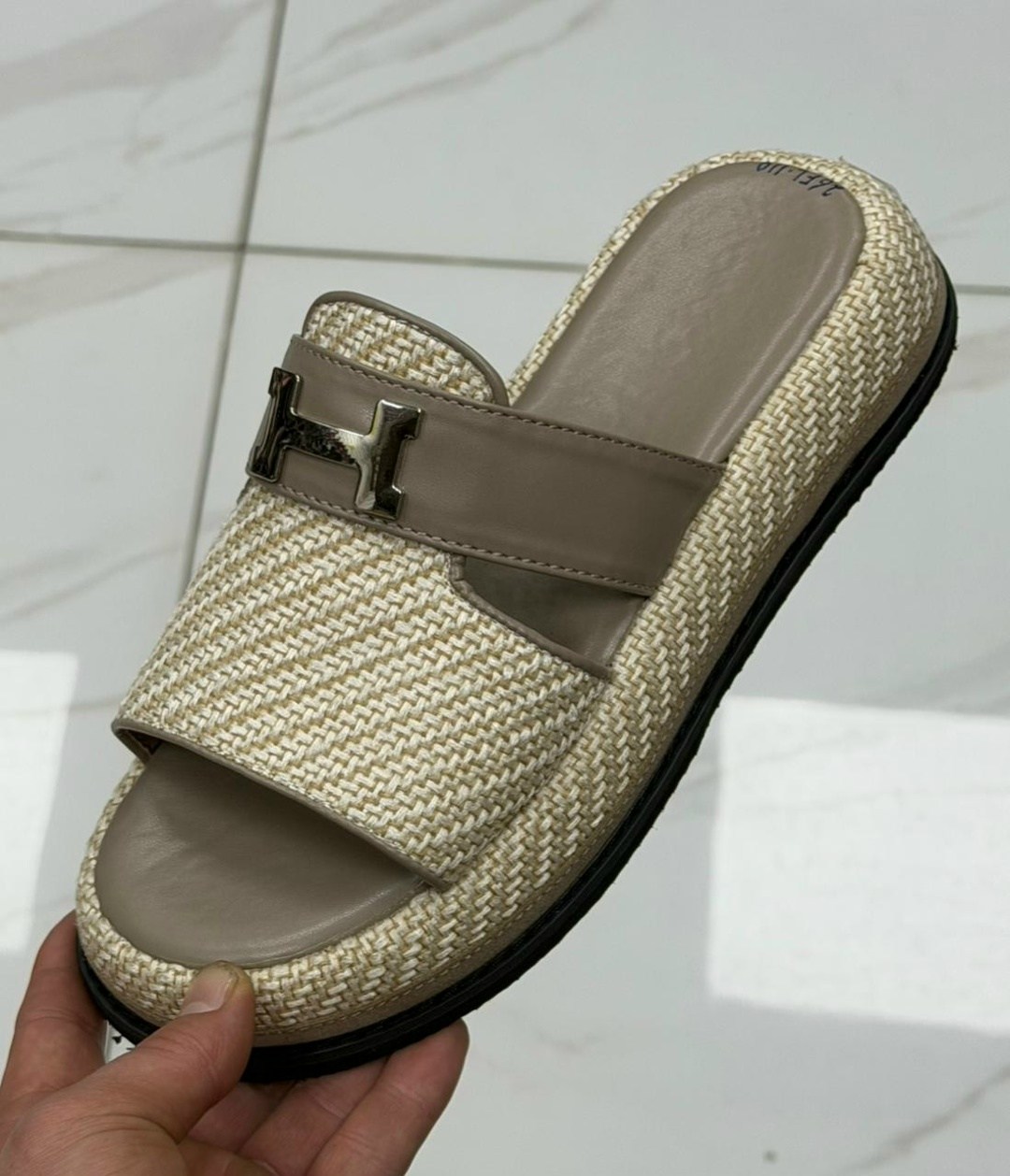 ,шлепанцы женские,женская ,женские шлепки,женские босоножки