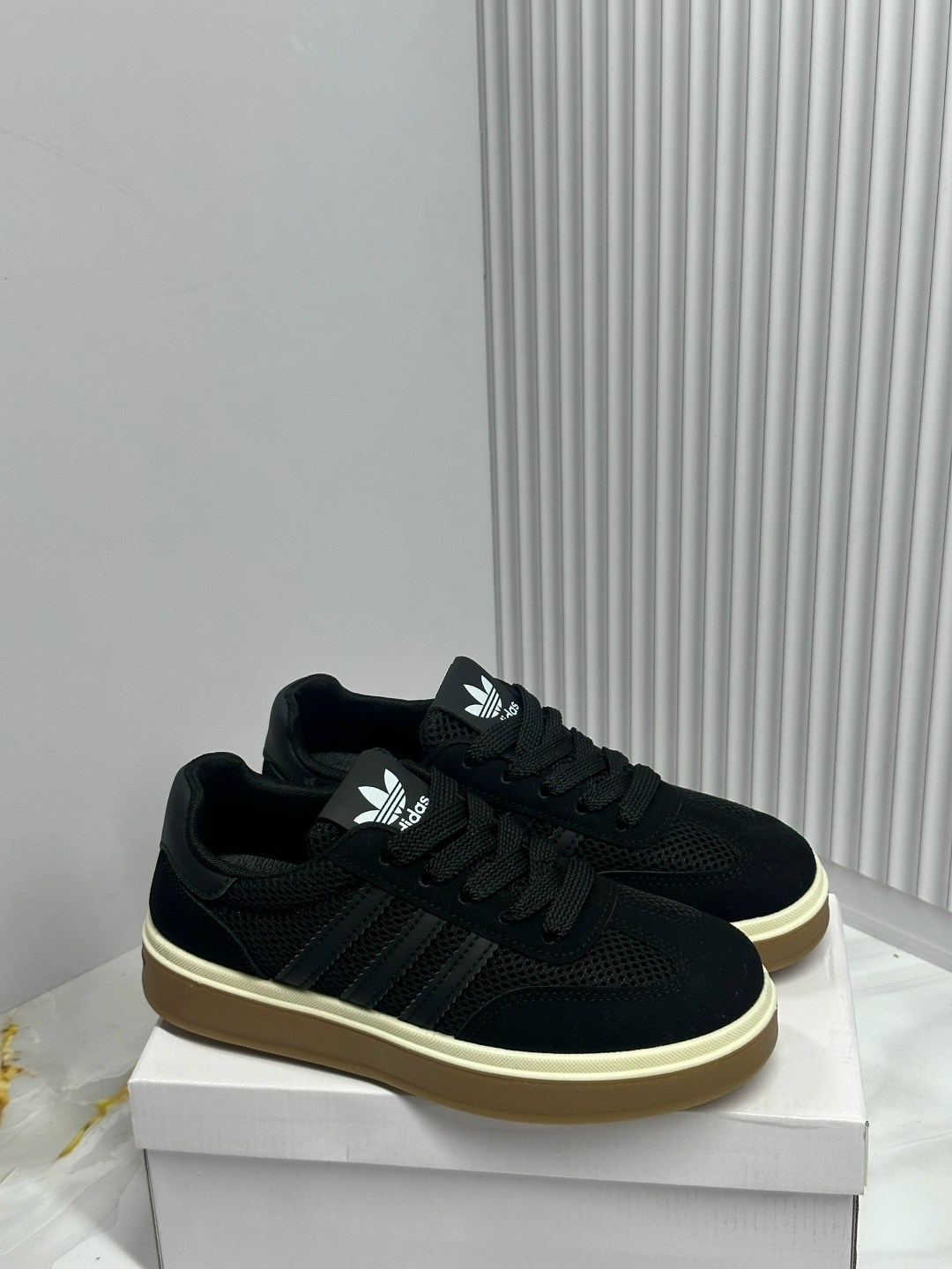 кроссовки adidas,,кроссовки женскиe,адидас кроссовки,женские кроссовки adidas