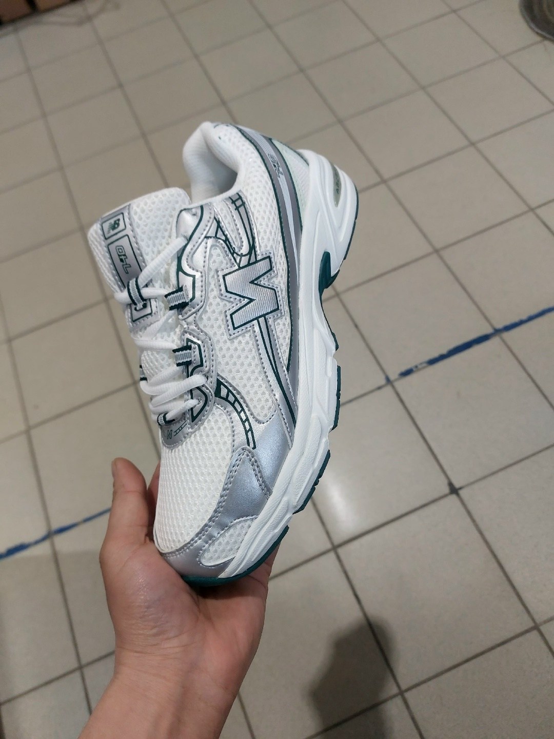 кроссовки new balance 530,кроссовки new balance,кроссовки,кроссовки new balance 740,кроссовки new balance 740 big kid wide navy white