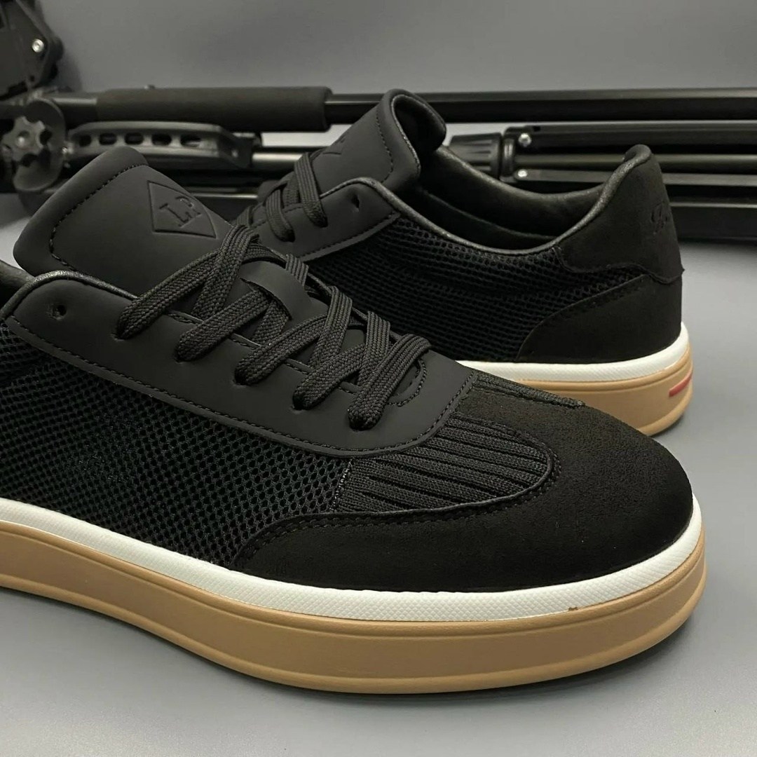 ,черные кроссовки,кеды мужские,кроссовка мужской,оригинальные кроссовки