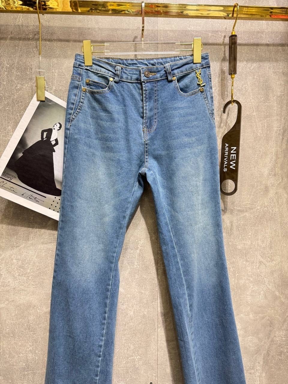 джинсы женские клеш,расклешенные джинсы с высокой талией,расклешенные джинсы,женские джинсы,джинсы клеш с высокой талией