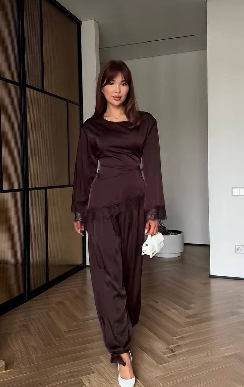 стильные костюмы,атласный брючный костюм,костюм из атласа брючный,шелковый костюм,атласные костюмы