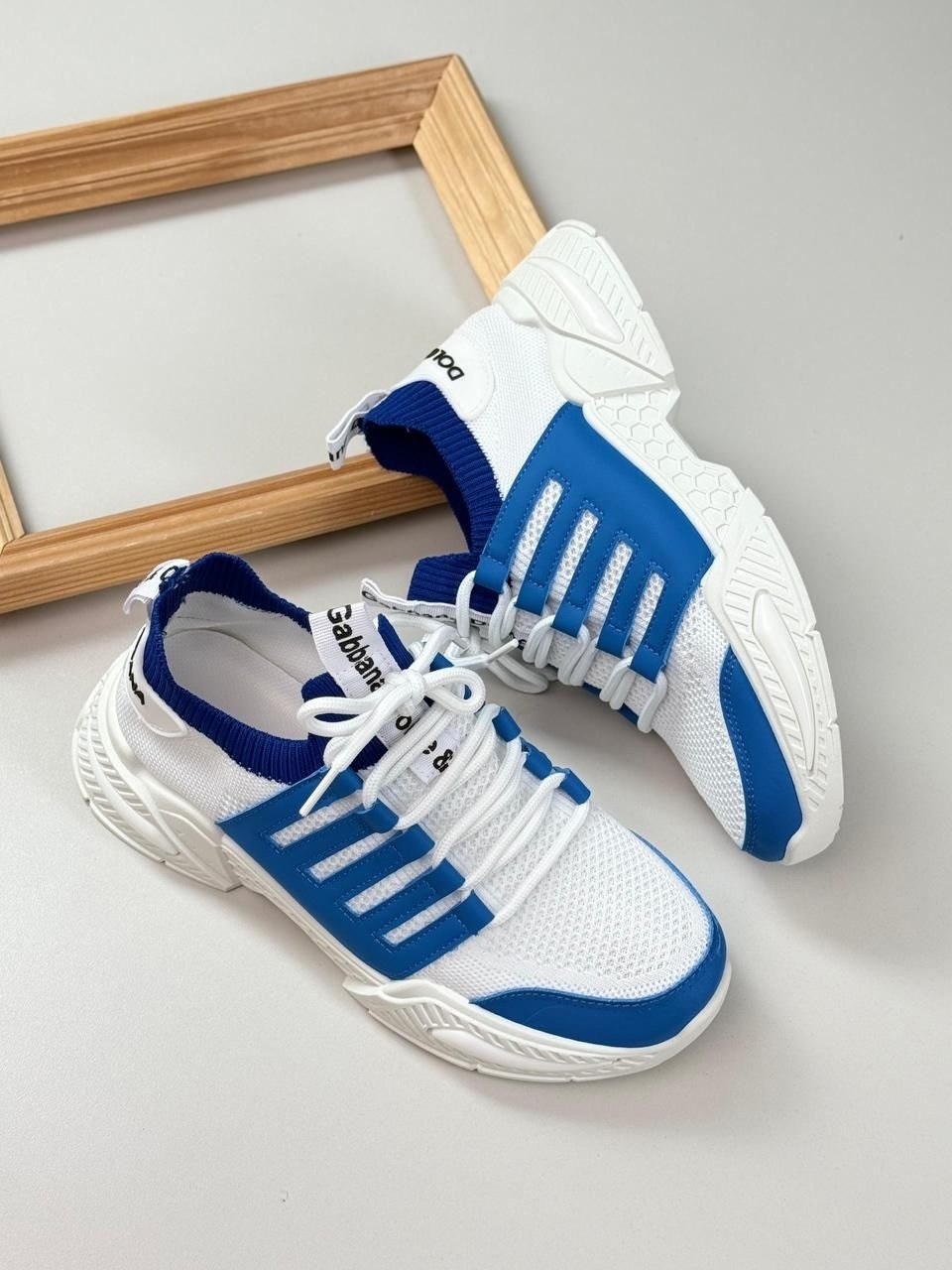 кроссовки женскиe,кроссовки,кроссовки с салатовой подошвой,спортивная ,модные кроссовки