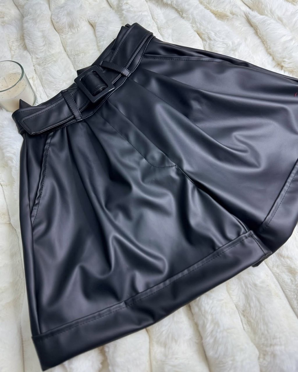 шорты кожаные женские,кожаные шорты,шорты из экокожи,шорты из экокожи женские,женские кожаные шорты с высокой талией