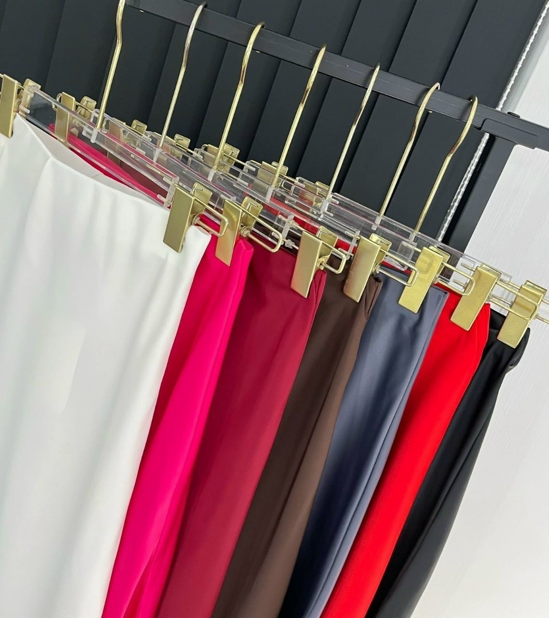 атласная юбка миди,атласная юбка,юбка миди,атласная коричневая юбка,юбка