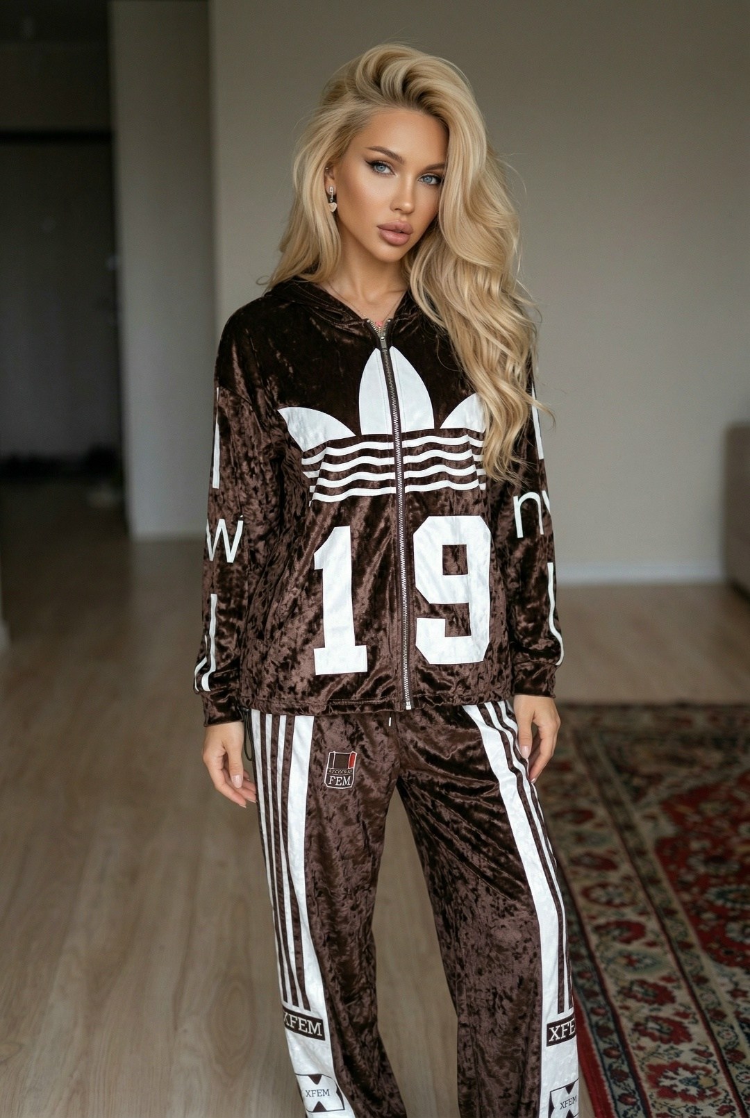 спортивный костюм женский брючный borlakova,спортивные костюмы женские,велюровый костюм,спортивный велюровый костюм,женский костюм