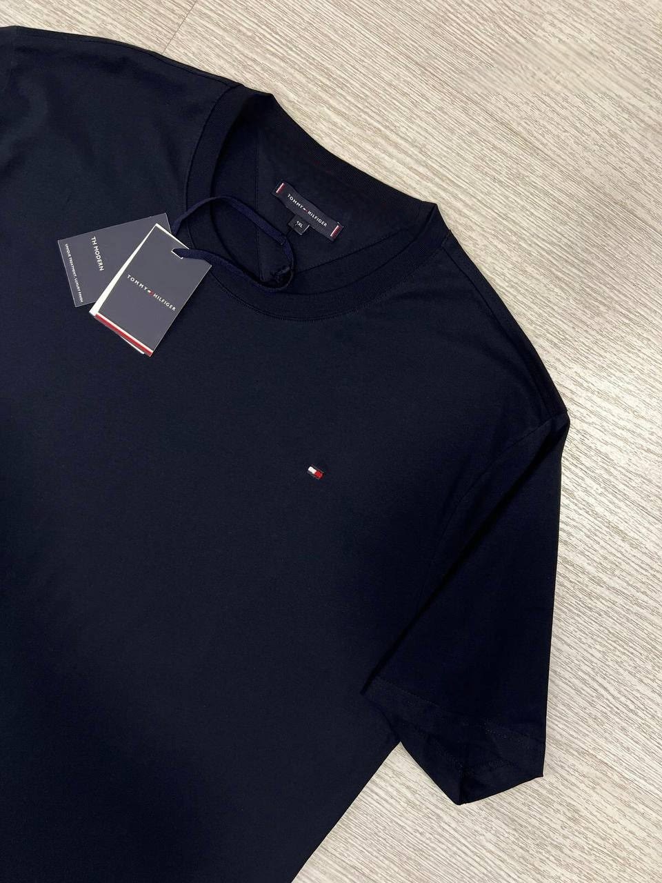 футболка мужская tommy hilfiger,футболка tommy hilfiger,мужская футболка,футболки для мужчин,футболки и майки