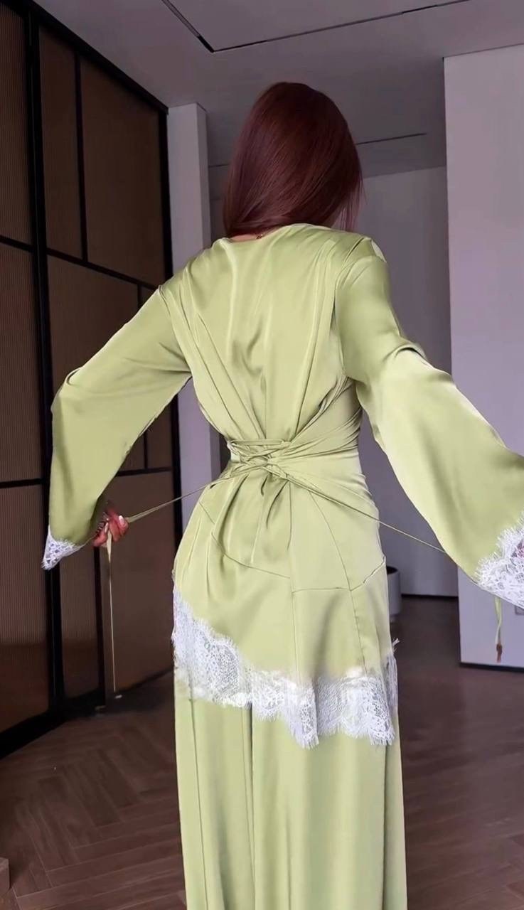 стильные костюмы,атласный брючный костюм,костюм из атласа брючный,шелковый костюм,атласные костюмы