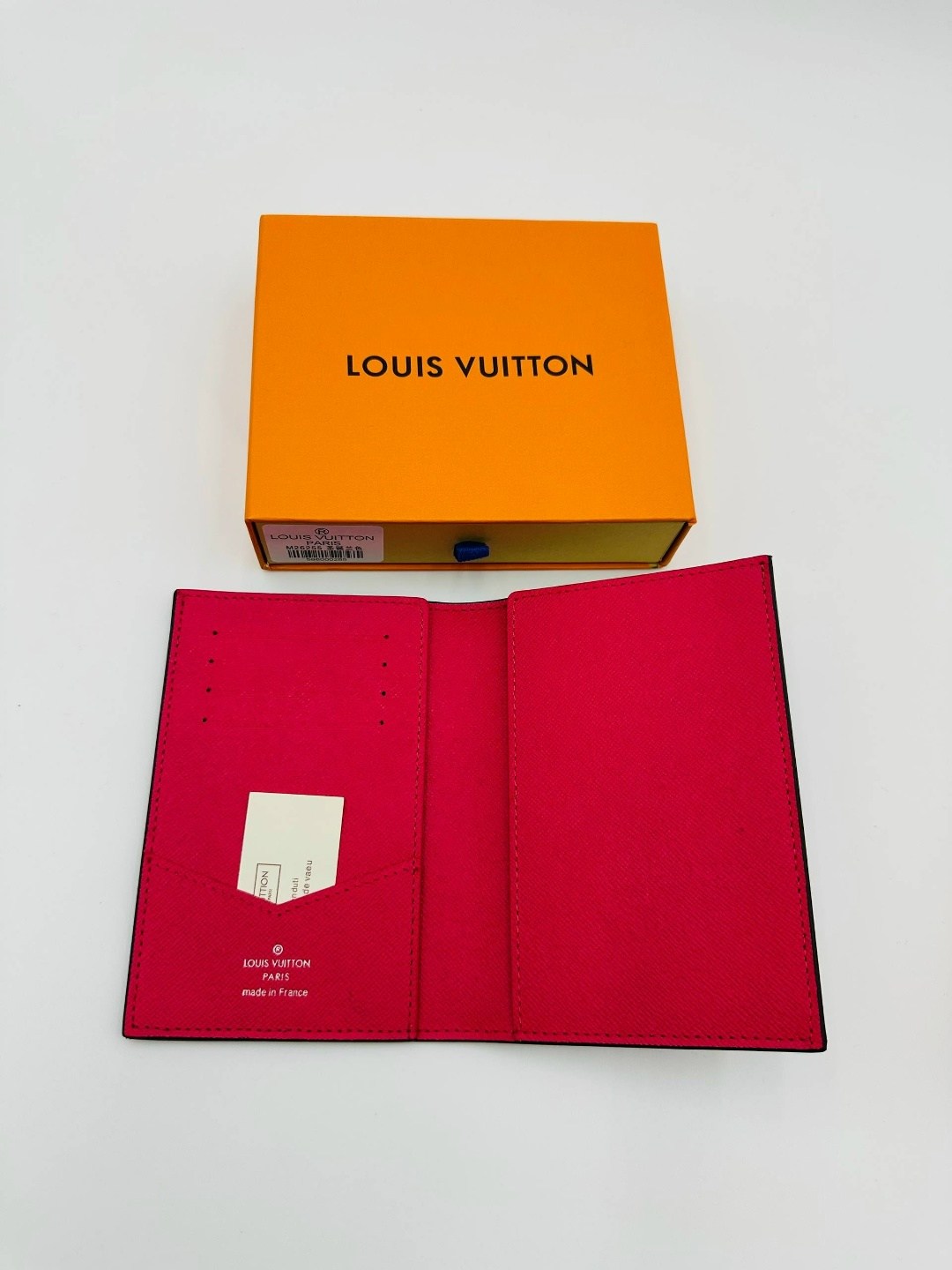 обложка для паспорта louis vuitton,louis vuitton кошелек,кошелек луи виттон,модный кошелек,женские кошельки