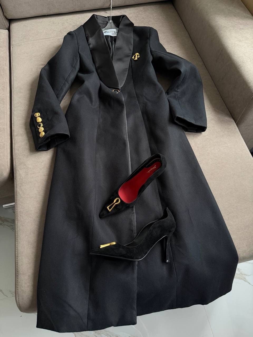 женское пальто,длинное пальто,пальто,шерстяное пальто,черное пальто