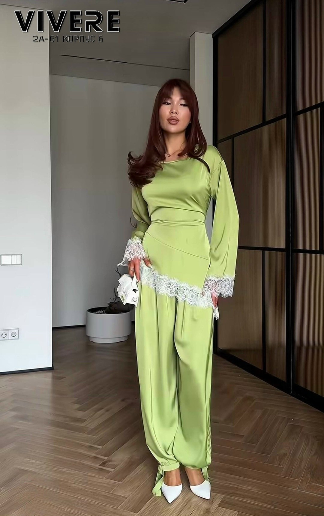 костюм из атласа брючный,стильные наряды,костюм брючный атласный,шелковый костюм,атласные костюмы