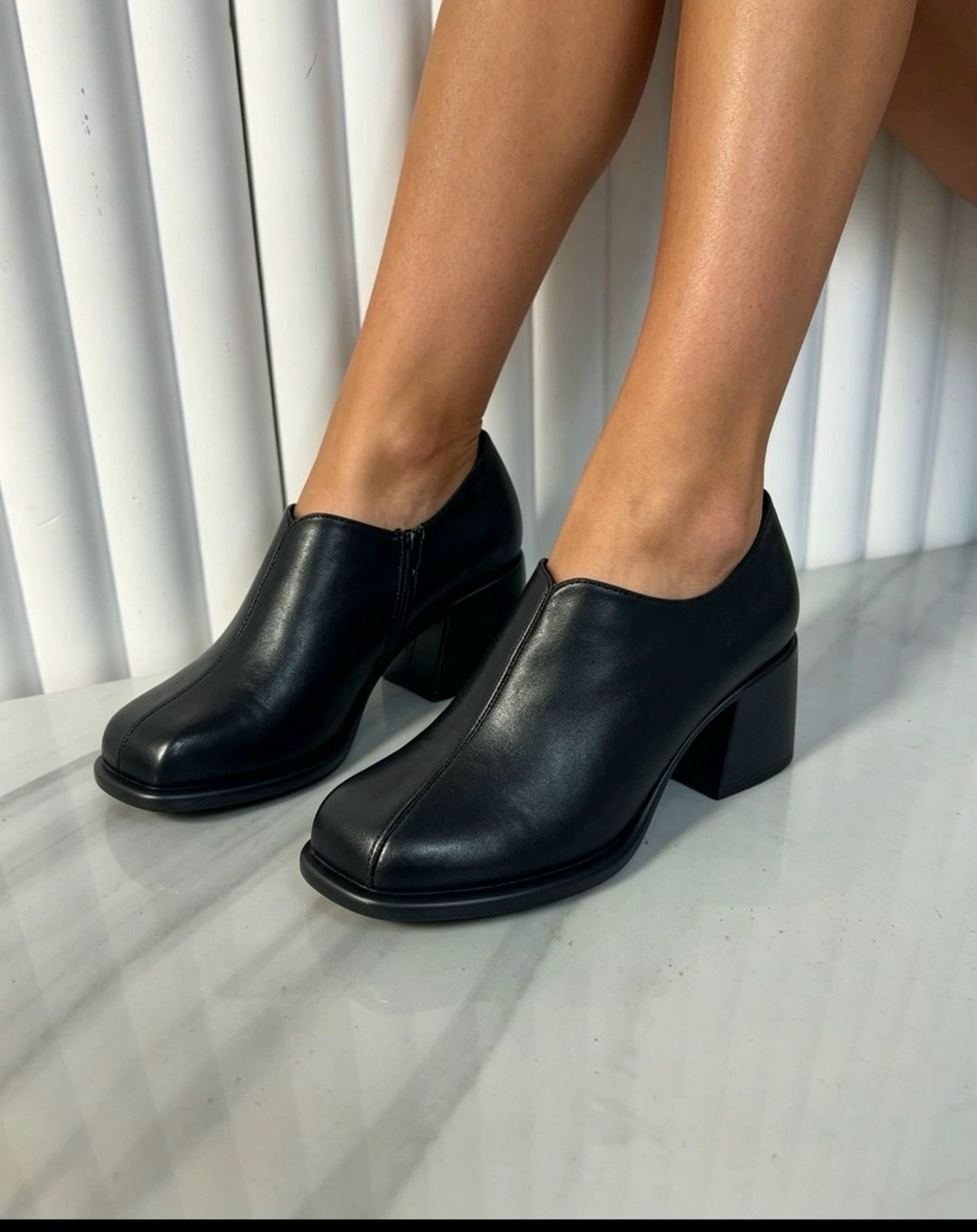 ,черные замшевые туфли на толстом каблуке,замшевые туфли,туфли женские замшевые,каблуки замшевые