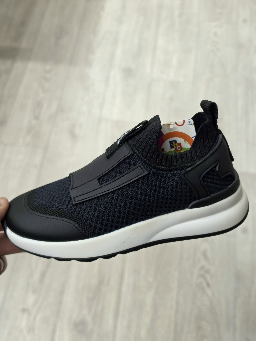 ,кроссовки женскиe,черные кроссовки,кроссовки черные женские,кроссовка