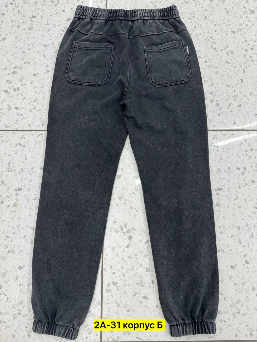 джоггеры и худи,мужская мода,свитшот и брюки,мужской стиль кэжуал,мужские джоггеры с худи