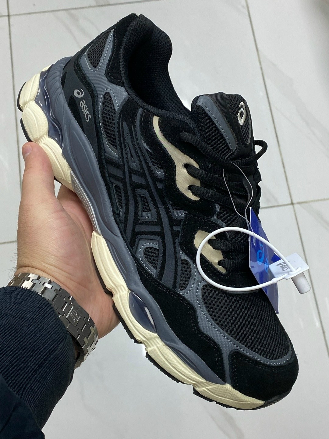 кроссовки asics gel-nyc,кроссовки мужские asics,кроссовки asics,кроссовки asics gel,спортивная