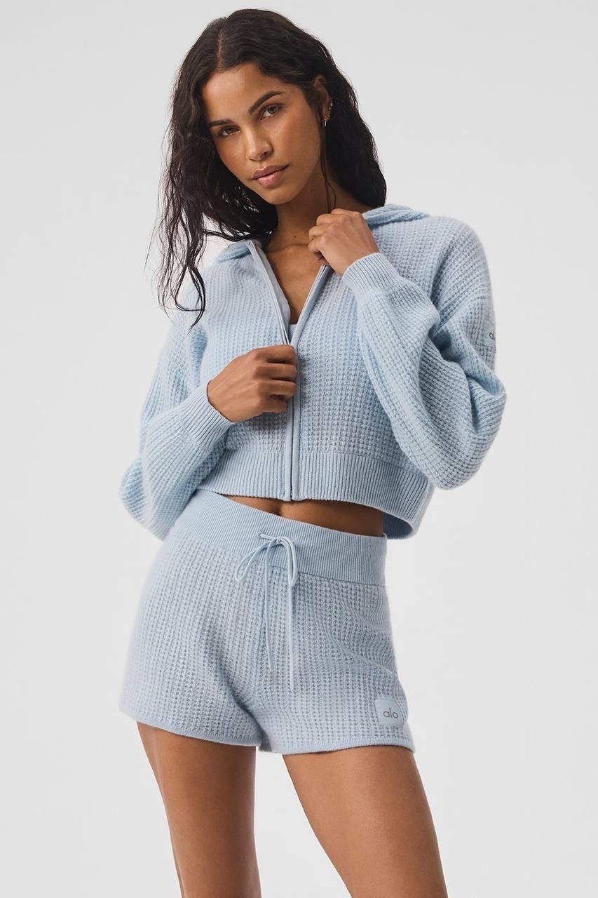 вязаные костюмы,женские костюмы,трикотажные,спортивные костюм,свитера вязаные