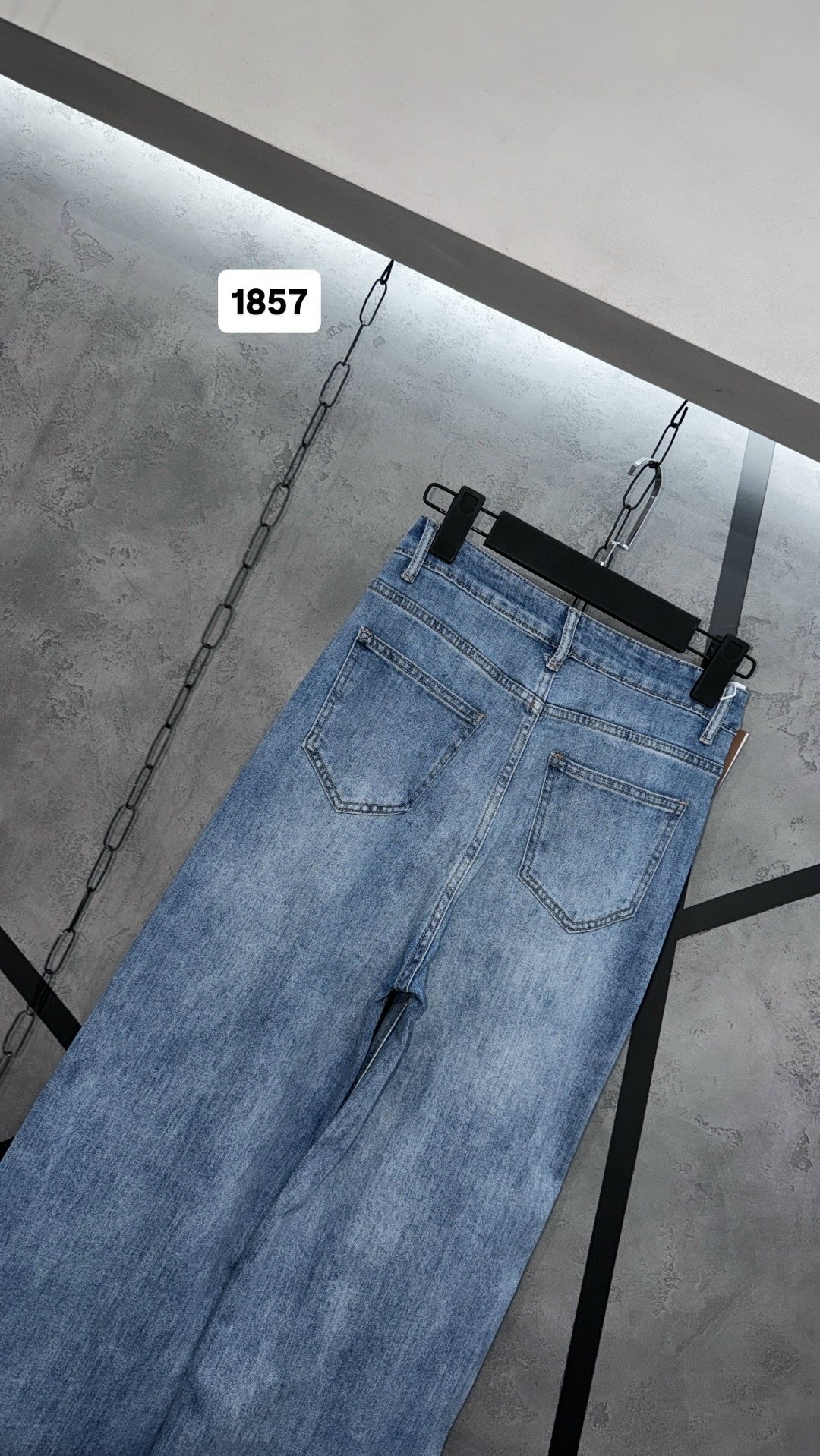 женские джинсы,стильные джинсы,джинсы,женские джинсы широкие,брюки джинсы