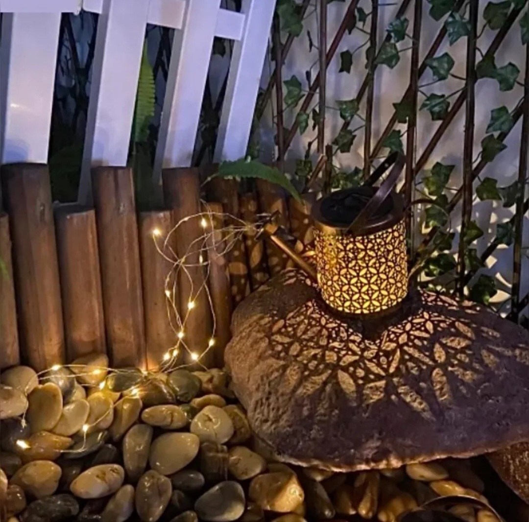 светильник уличный на солнечной батарее лейка,светильник садовый на солнечной батарее лейка,уличный светильник на солнечной батарее садовый,светильник на солнечной батарее садовый,уличные светильники