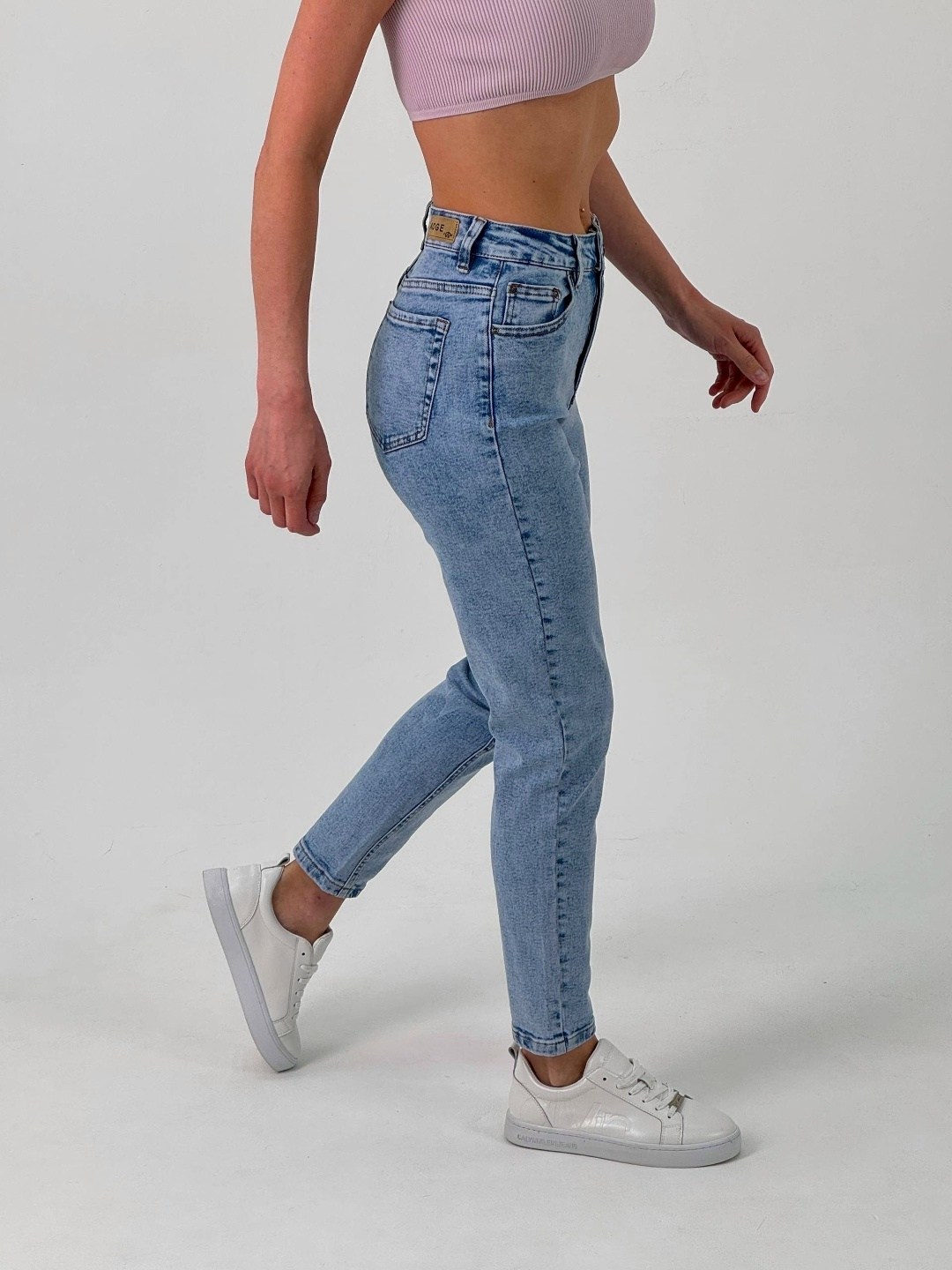 джинсы женский look of young синий бананы мом,джинсы женские look of young мом бананы голубой,джинсы мом бананы с высокой посадкой stepqueen,джинсы женские,джинсы женский dommod голубой бананы