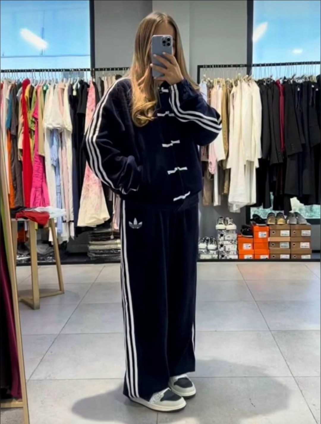 спортивный костюм,спортивный костюм женский,велюровый спортивный костюм,костюм классический,женские костюмы