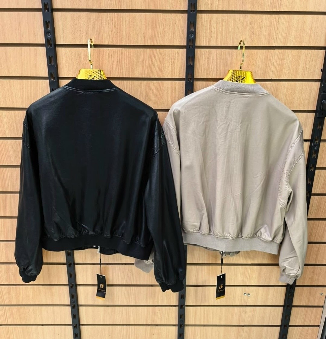 куртка кожаная женская,куртка женская,куртка кожаная,кожаная куртка бомбер женская,куртка бомбер кожаная