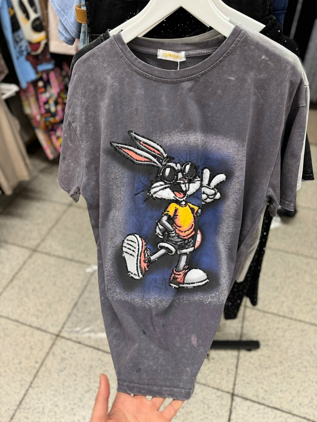 футболка варенка оверсайз с принтом bugs bunny,футболка варенка с принтом оверсайз,футболка вареная оверсайз принтом зайчик,футболка варенка