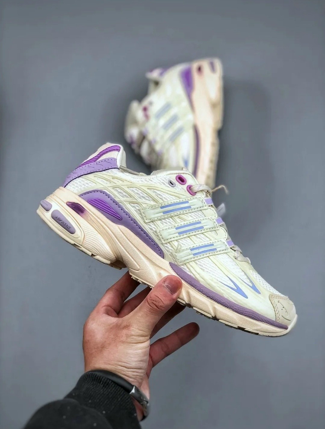 женские кроссовки adidas,кроссовки adidas,кроссовки adidas original,кроссовки adidas response cl,кроссовки