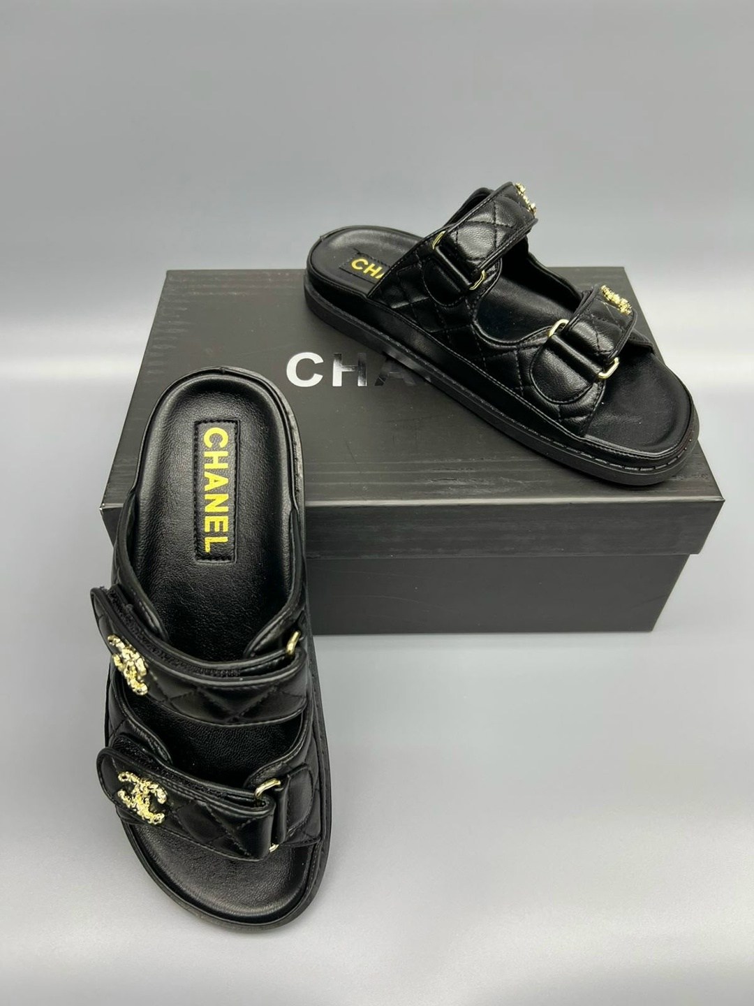 сандалии chanel,шлепанцы chanel,босоножки шанель,сандалии шанель,босоножки chanel