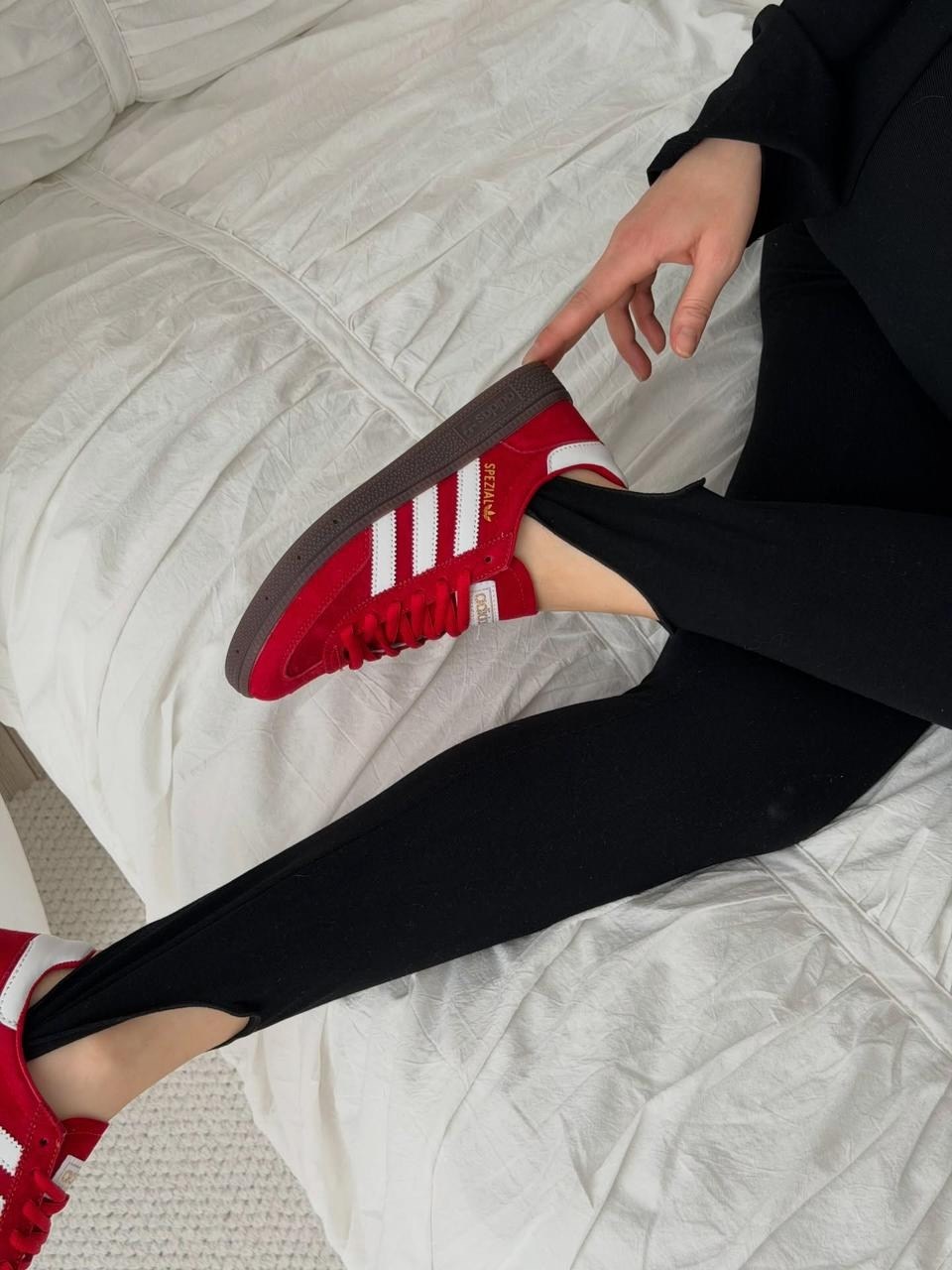 кроссовки adidas spezial,adidas red scarlet gum munchen,,кроссовки adidas,adidas originals handball spezial