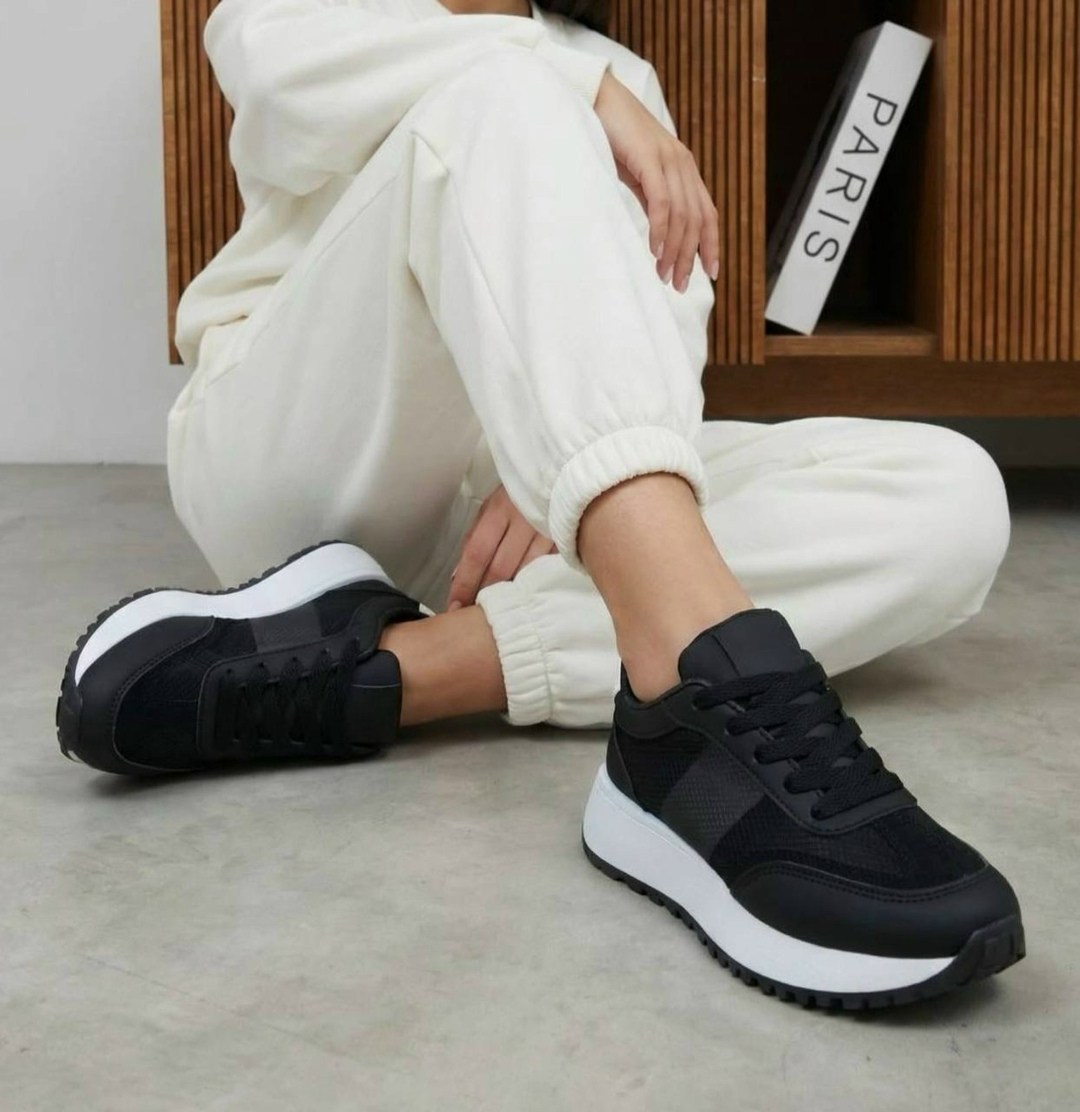 кроссовки женские,,кроссовки для женщин,стильные кроссовки,кроссовка