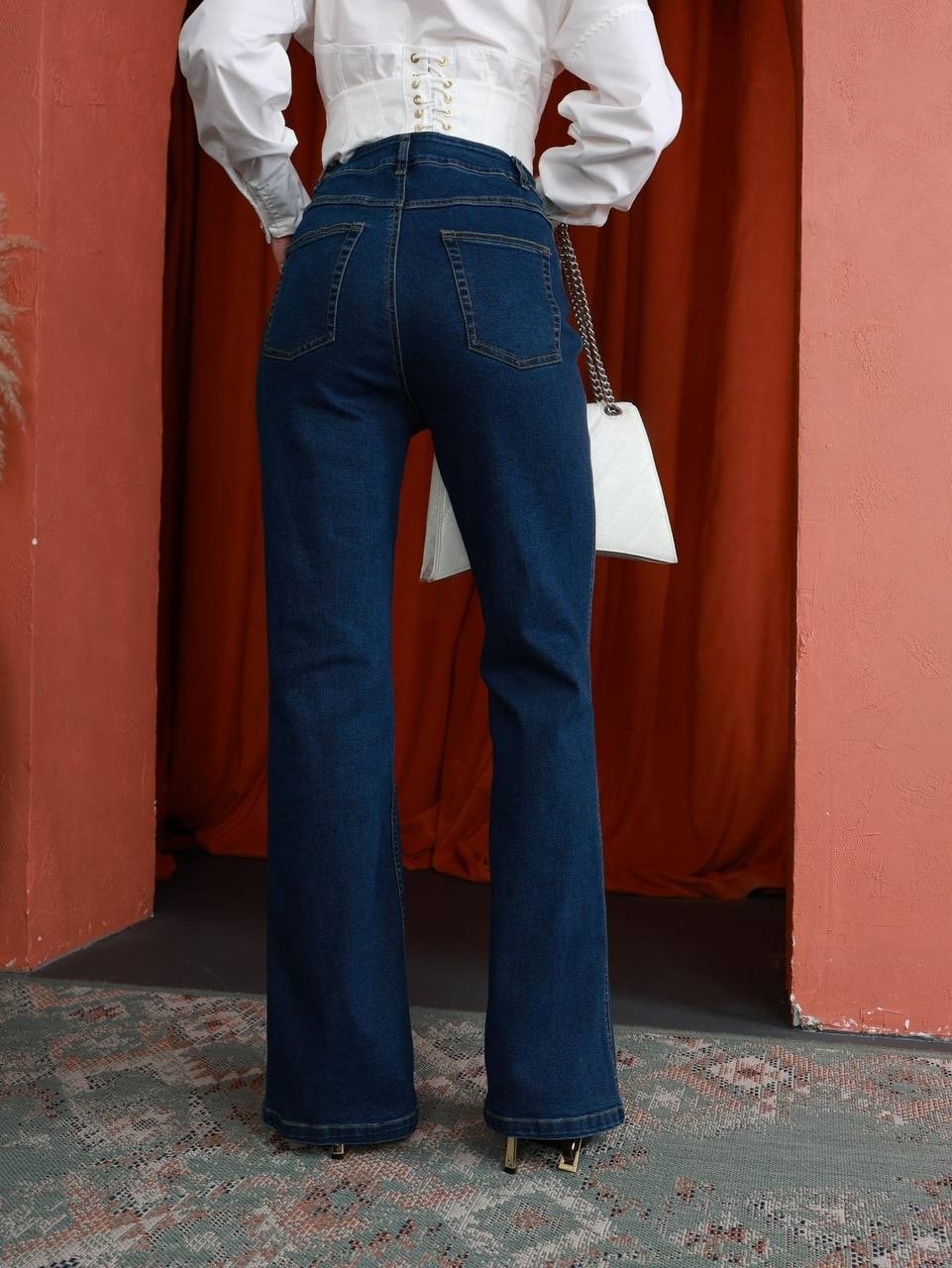 джинсовые брюки,джинсы широкие,модные джинсы,женские джинсы,расклешенные джинсы