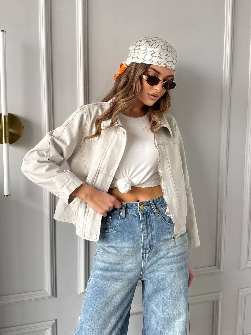 куртка стильная,куртка джинсовая,белая джинсовая куртка,легкая куртка,куртка джинсовая женская