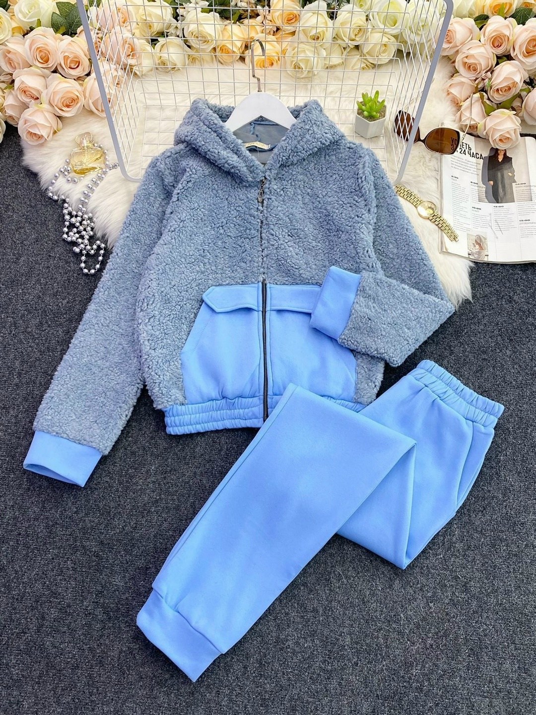 женский костюм двойка,женский костюм,костюм двойка,костюм женский ,женский костюм  москва