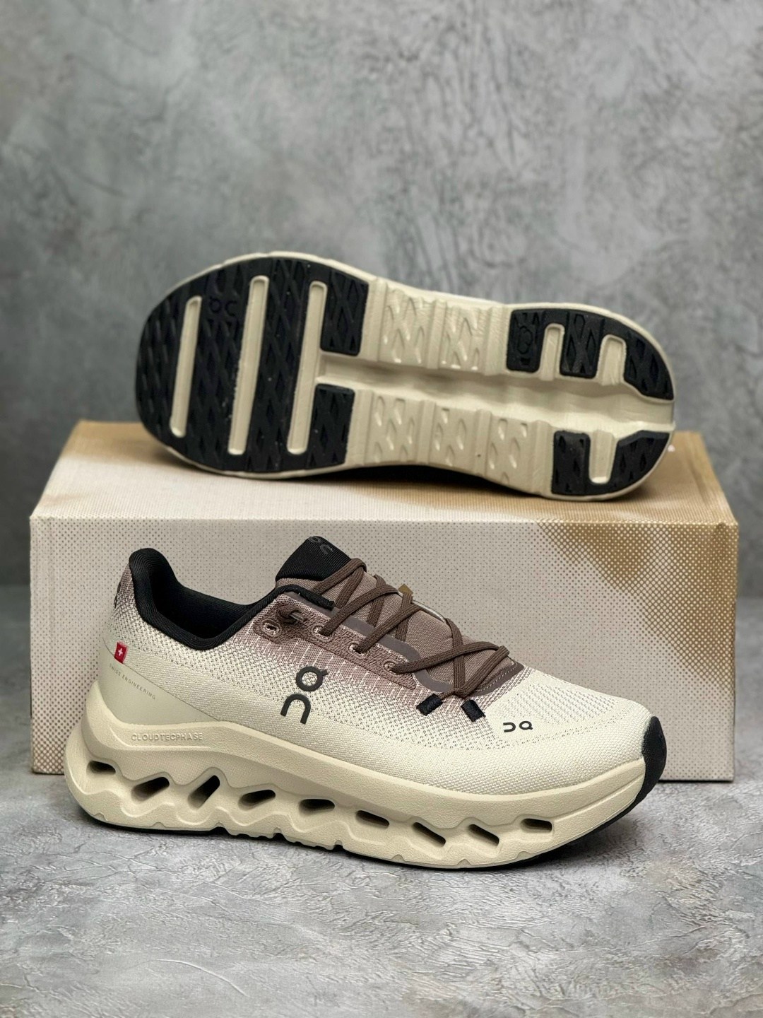 кроссовки wmns cloudtilt 'clove sand' кремовые,кроссовки,женские кроссовки,спортивная ,оригинальные кроссовки